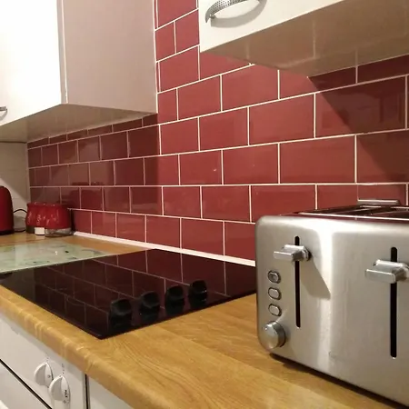 Perfect Central City Location - Parking - 3 Beds - 2 Bedrooms Belfast Exterior foto
